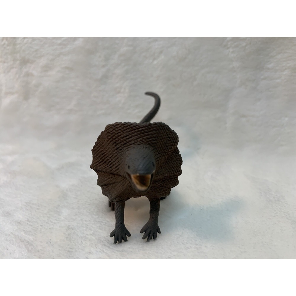 Safari Ltd Frilled Lizard 2" Figure Replica Dinosaur Action‎ PVC Toy Reptile